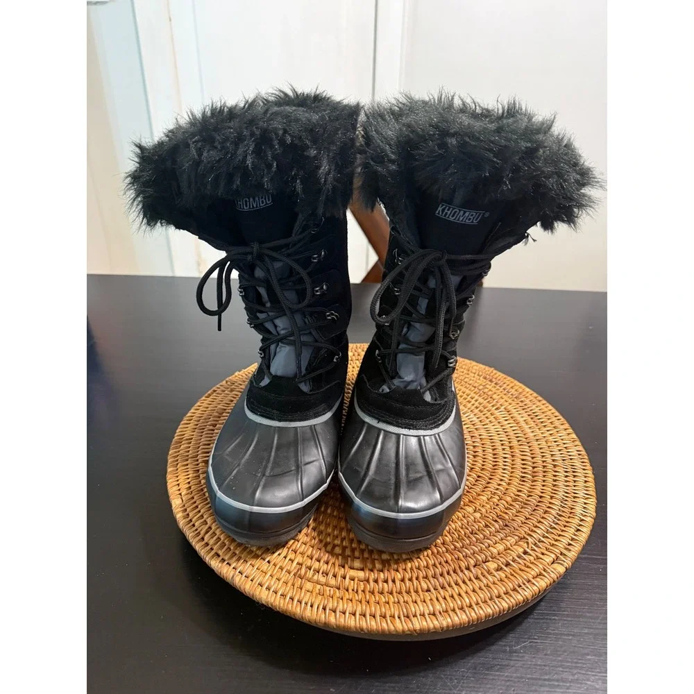 Khombu Nordic Women's Black Grey Faux Fur Trim Winter Snow Duck Boots Size 8M